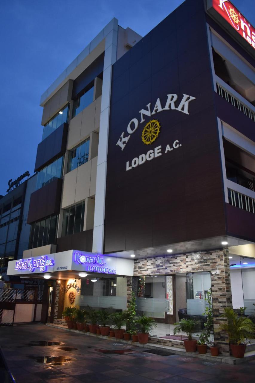 Konark Lodge Visakhapatnam Buitenkant foto
