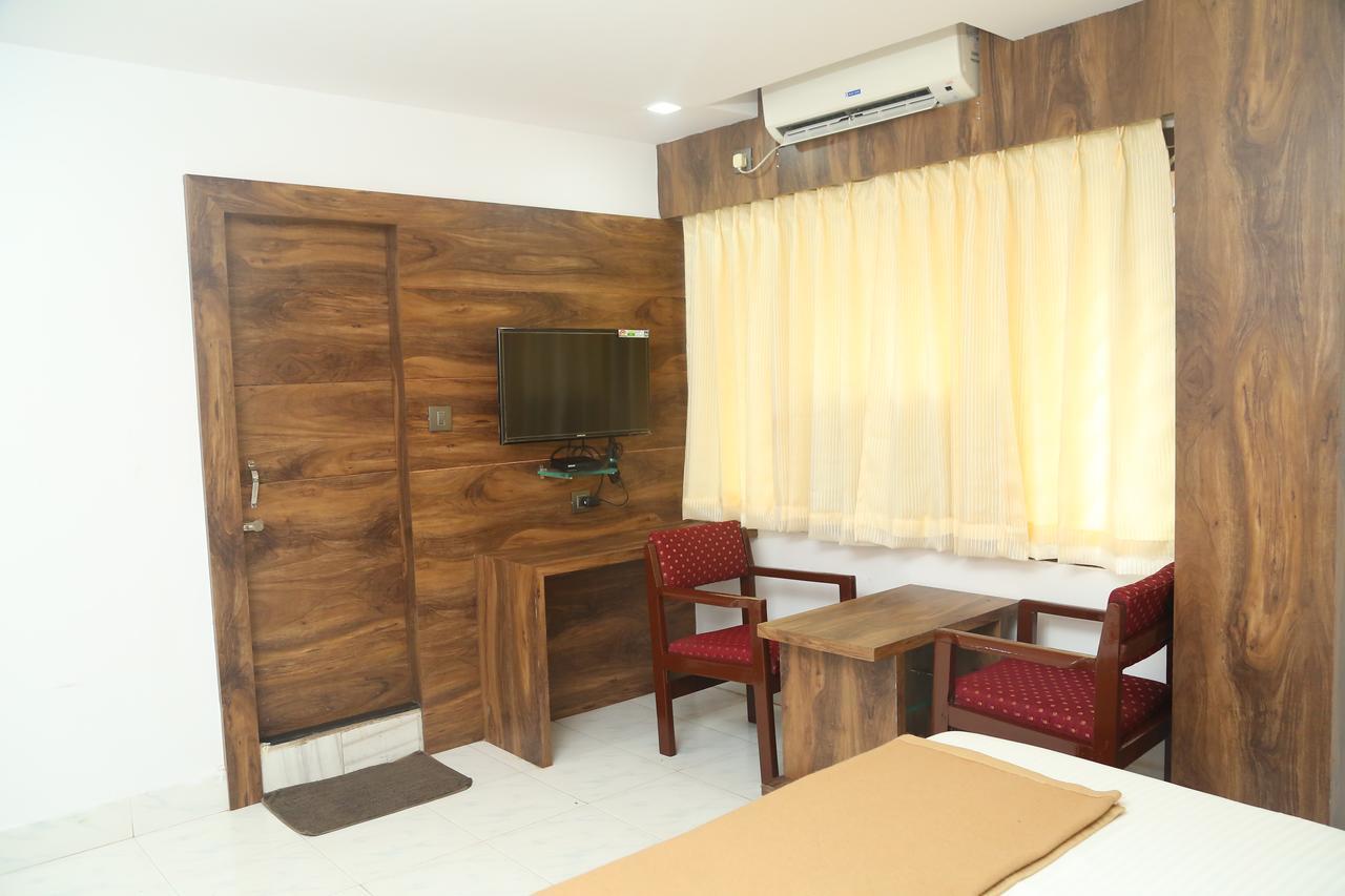 Konark Lodge Visakhapatnam Buitenkant foto